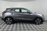 Used 2022 Nissan Rogue Sport SL image 3