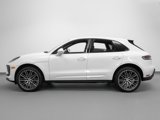 Certified 2024 Porsche Macan image 2