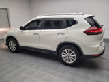 Used 2019 Nissan Rogue SV image 3