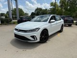 Used 2025 Volkswagen Jetta SE image 3
