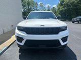 Used 2024 Jeep Grand Cherokee Altitude image 2