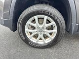 Used 2018 Jeep Cherokee Latitude Plus w/ Comfort/Convenience Group image 6