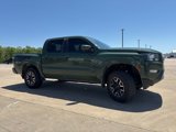 Used 2022 Nissan Frontier SV image 3