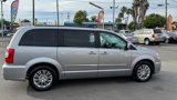 Used 2015 Chrysler Town & Country Touring-L w/ Driver Convenience Group image 4