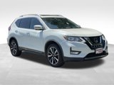 Used 2018 Nissan Rogue SL image 3