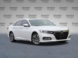 Used 2018 Honda Accord Touring image 2