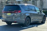 New 2025 Chrysler Pacifica Select image 4