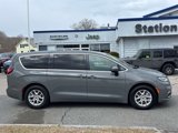 Certified 2023 Chrysler Pacifica Touring-L image 2