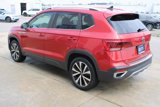 Certified 2022 Volkswagen Taos SE w/ Panoramic Sunroof Package image 4