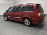 Used 2014 Chrysler Town & Country Touring image 3