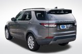 Used 2018 Land Rover Discovery SE image 4