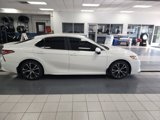 Used 2018 Toyota Camry SE image 2