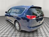 Used 2018 Chrysler Pacifica Touring-L image 5