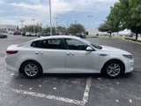 Used 2016 Kia Optima LX image 2