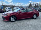 Used 2018 Toyota Camry LE image 4