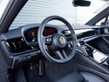Used 2025 Porsche Panamera image 4