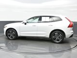 Used 2018 Volvo XC60 T6 Momentum w/ Advanced Package image 3