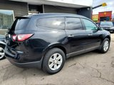 Used 2014 Chevrolet Traverse LT image 2