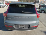 Used 2021 Volvo XC40 T5 Momentum image 4