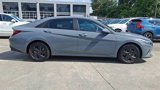 Used 2022 Hyundai Elantra SEL w/ Cargo Package image 5