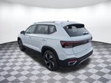 New 2025 Volkswagen Taos SE image 3