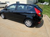 Used 2012 Hyundai Accent GS image 3