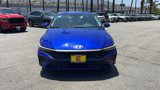 Certified 2025 Hyundai Elantra SE image 3