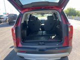 Used 2021 GMC Acadia SLE w/ Driver Convenience Package image 5