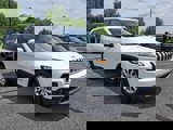 Used 2017 Jeep Cherokee Limited image 3