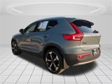 Used 2021 Volvo XC40 T5 Momentum w/ Premium Package image 3