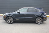 Certified 2022 Porsche Cayenne image 2