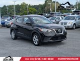 Used 2020 Nissan Kicks S image 2