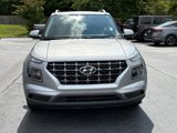 Used 2024 Hyundai Venue SEL image 3