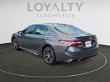 Used 2020 Toyota Camry SE image 3