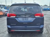 Used 2017 Chrysler Pacifica Limited w/ Advanced Safetytec Group image 5