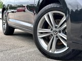 Used 2024 Volkswagen Jetta SE image 2