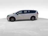 Used 2017 Chrysler Pacifica Touring image 4