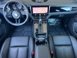 Certified 2024 Porsche Macan image 6