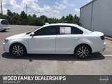 Used 2017 Volkswagen Jetta SE image 2