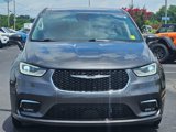 Used 2022 Chrysler Pacifica Touring-L w/ Uconnect Theater Family Group image 3