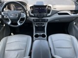 Used 2023 GMC Terrain SLT image 3