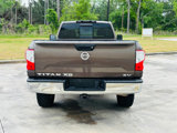 Used 2018 Nissan Titan SV image 5