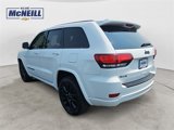 Used 2017 Jeep Grand Cherokee Altitude image 3
