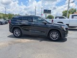 Used 2024 GMC Terrain SLT image 3