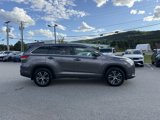 Used 2017 Toyota Highlander LE image 4