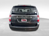 Used 2015 Chrysler Town & Country Touring image 6