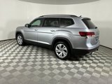 Used 2022 Volkswagen Atlas SE image 3