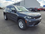 New 2025 Jeep Grand Cherokee Laredo image 3