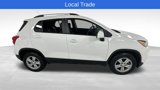 Used 2022 Chevrolet Trax LT w/ Driver Confidence Package image 2