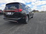 New 2025 Chrysler Pacifica Pinnacle image 6